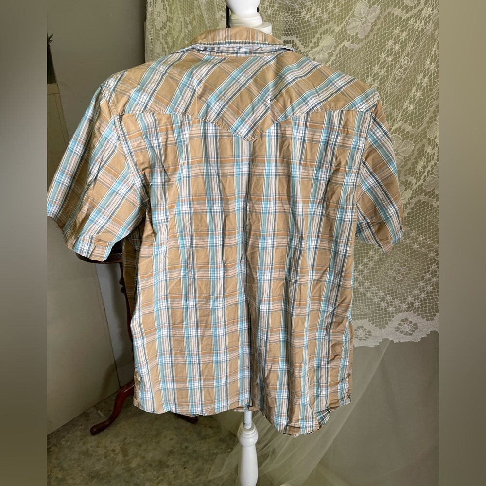 Hollister Short Sleeve button up - Picture 3 of 3
